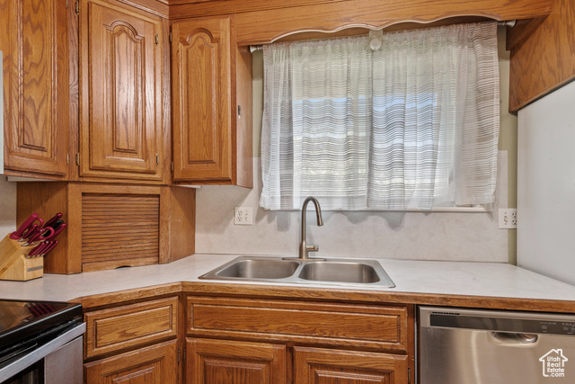 Photo 10 for MLS #2106711 at 553 N 200 West