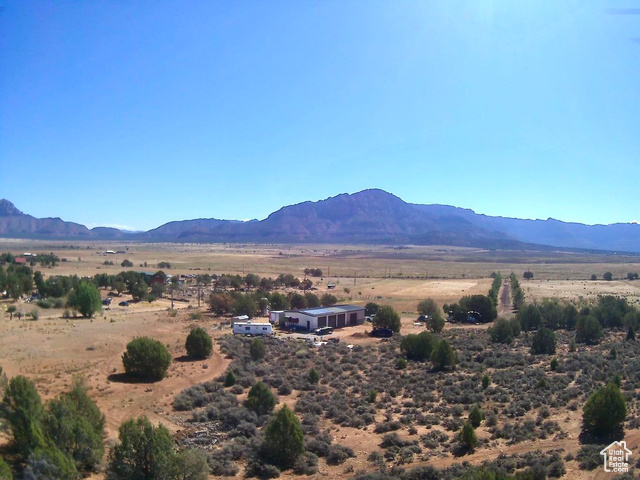 6484 S COYOTE RD, Apple Valley UT 84737