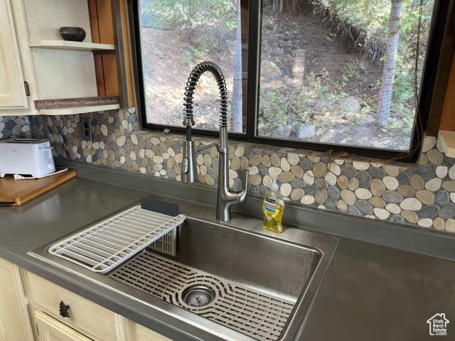 Photo 19 for MLS #2106735 at 49 N Pine Creek Rd