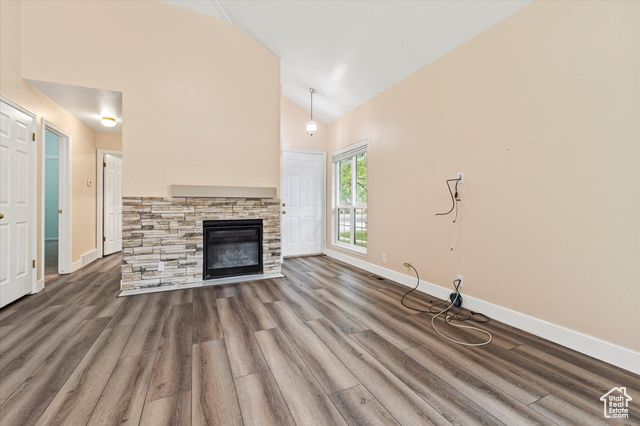 Photo 2 for MLS #2106740 at 888 E 6895 South