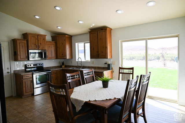 Photo 11 for MLS #2106758 at 3334 E 1280 North