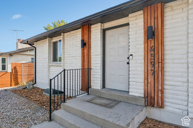 4597 S Trojan Dr