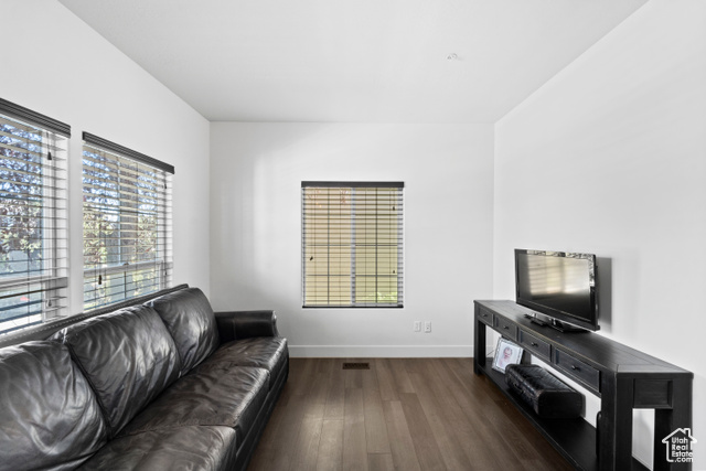 Photo 4 for MLS #2106783 at 1870 E Oak Bend Dr