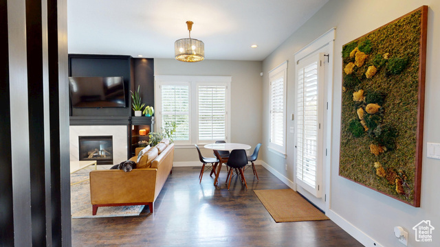 Photo 6 for MLS #2106810 at 4821 W Dock St