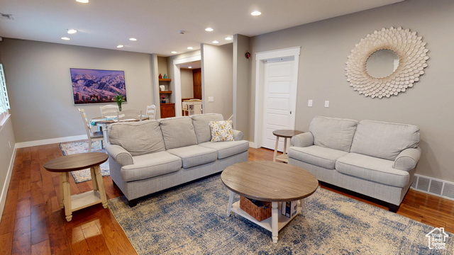 Photo 37 for MLS #2106810 at 4821 W Dock St