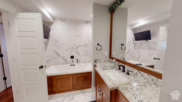 Photo 48 for MLS #2106810 at 4821 W Dock St