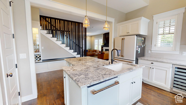 Photo 9 for MLS #2106810 at 4821 W Dock St