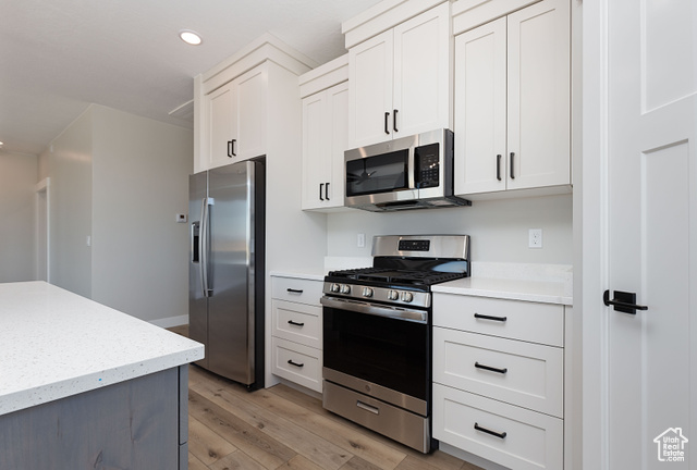 Photo 10 for MLS #2106839 at 1170 N Yucca (3325 W) St