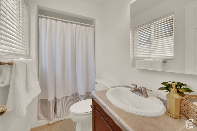 Photo 10 for MLS #2106847 at 849 W 225 South