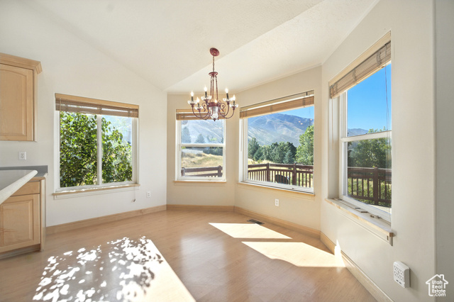 Photo 6 for MLS #2106849 at 1990 E Canyon Ridge Dr