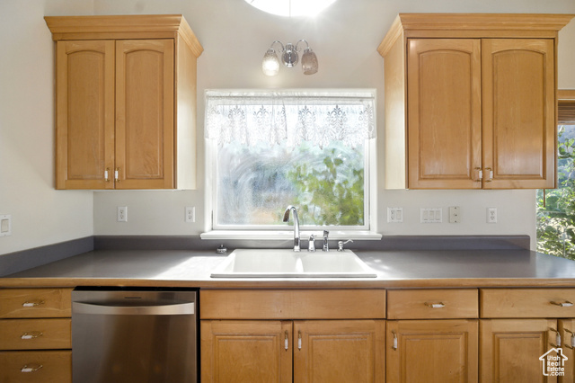 Photo 7 for MLS #2106849 at 1990 E Canyon Ridge Dr