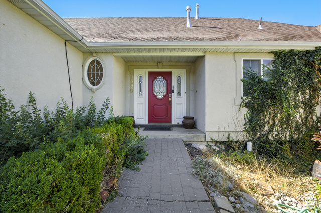 Photo 15 for MLS #2106849 at 1990 E Canyon Ridge Dr