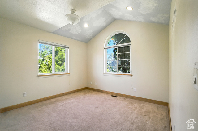 Photo 19 for MLS #2106849 at 1990 E Canyon Ridge Dr