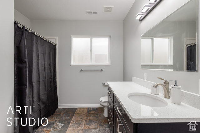 Photo 28 for MLS #2106859 at 1907 N Bridge Ct