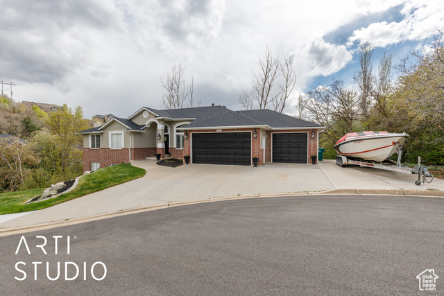 Photo 3 for MLS #2106859 at 1907 N Bridge Ct