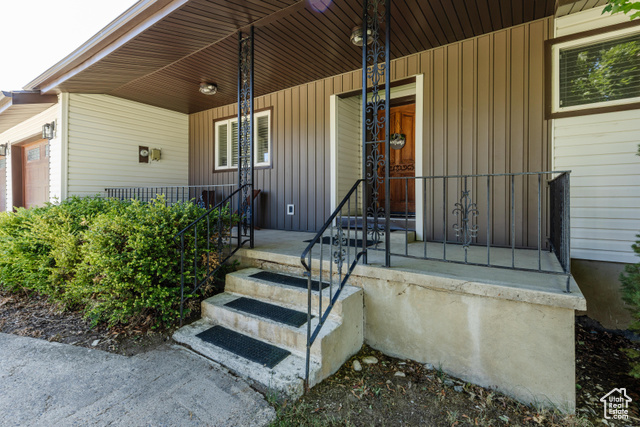 Photo 3 for MLS #2106865 at 330 E 100 North