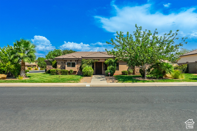 Photo 3 for MLS #2106874 at 3721 S Brade Ln