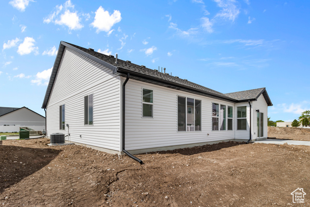 Photo 3 for MLS #2106886 at 968 W 880 North #59