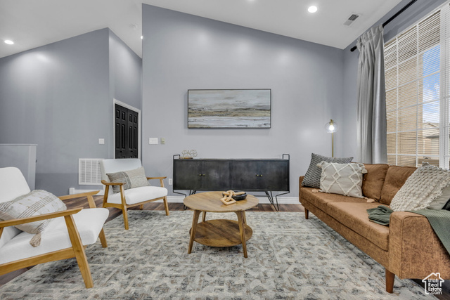 Photo 8 for MLS #2106887 at 448 W Kent Dr