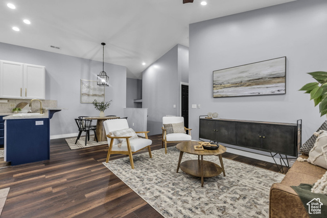 Photo 10 for MLS #2106887 at 448 W Kent Dr