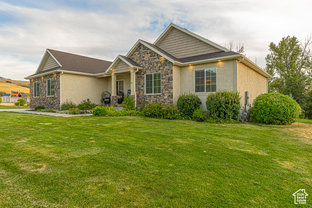 Photo 5 for MLS #2106888 at 1241 E 9300 North