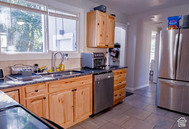 Photo 11 for MLS #2106893 at 537 Cook St
