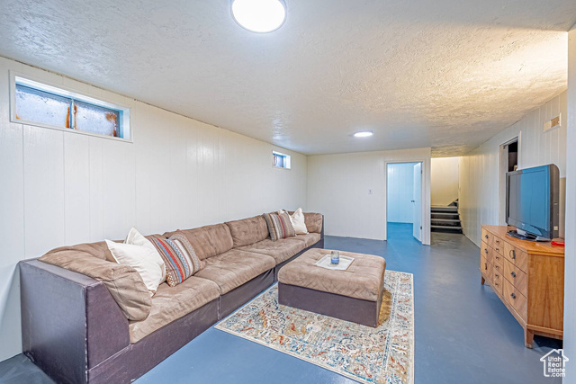 Photo 14 for MLS #2106957 at 932 E Tritoma Ave