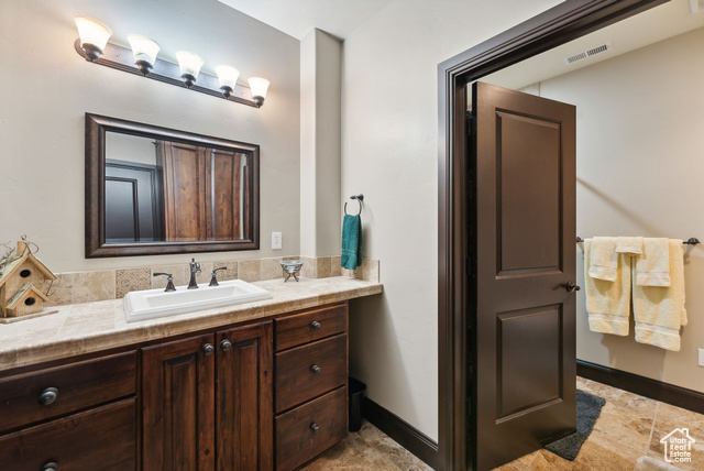 Photo 35 for MLS #2106976 at 3180 E Stoney Creek Cir