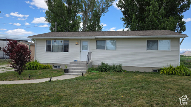 Photo 2 for MLS #2107051 at 16580 N 5200 West