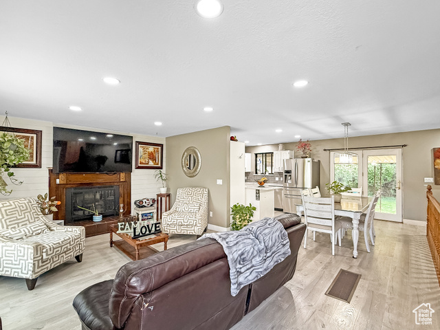 Photo 3 for MLS #2107071 at 1047 E 800 North