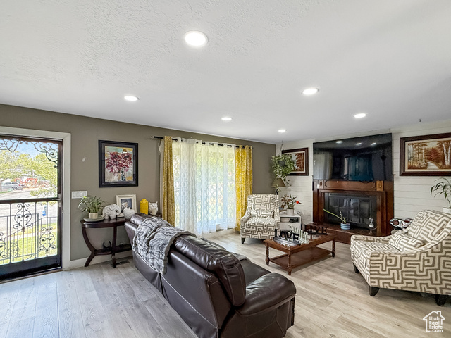 Photo 2 for MLS #2107071 at 1047 E 800 North