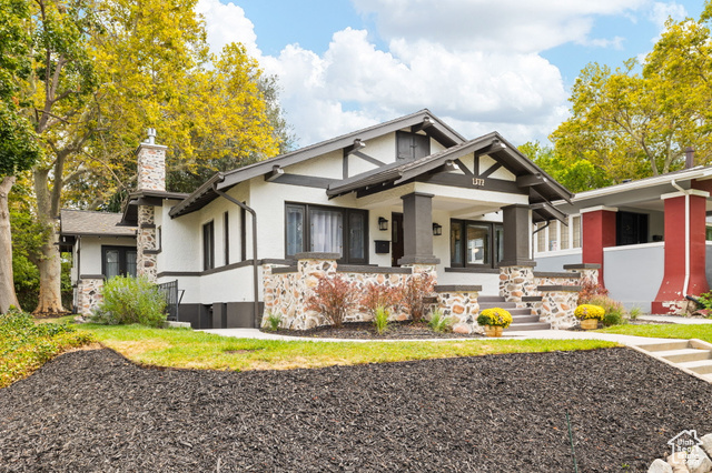 Photo 2 for MLS #2107083 at 1377 E Butler Ave