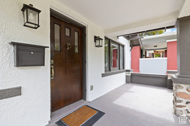 Photo 4 for MLS #2107083 at 1377 E Butler Ave