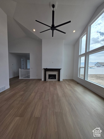 Photo 4 for MLS #2107092 at 384 E Spruce Ln #110