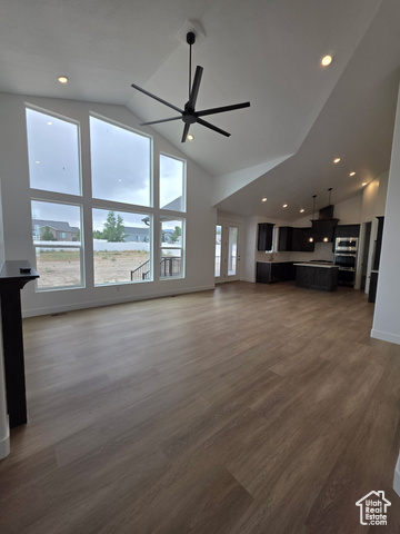 Photo 5 for MLS #2107092 at 384 E Spruce Ln #110