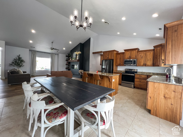Photo 28 for MLS #2107095 at 582 E 5020 North