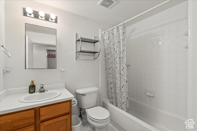 Photo 19 for MLS #2107109 at 1558 N Durocher Ln