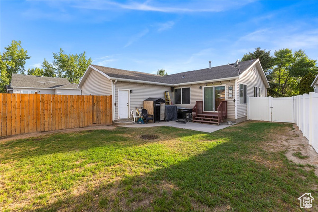 Photo 20 for MLS #2107109 at 1558 N Durocher Ln