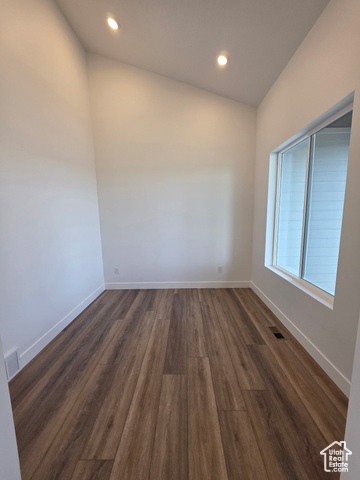 Photo 3 for MLS #2107112 at 416 E Spruce Ln #113