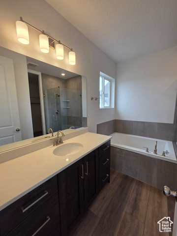 Photo 11 for MLS #2107112 at 416 E Spruce Ln #113