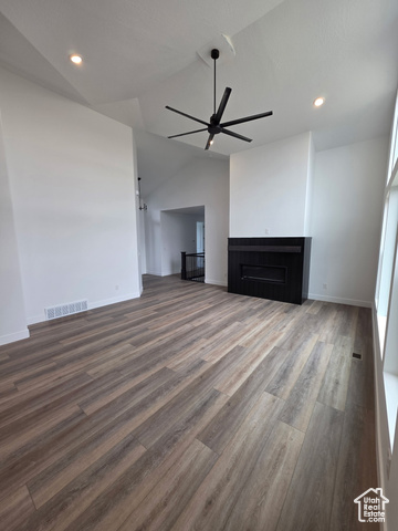 Photo 14 for MLS #2107112 at 416 E Spruce Ln #113