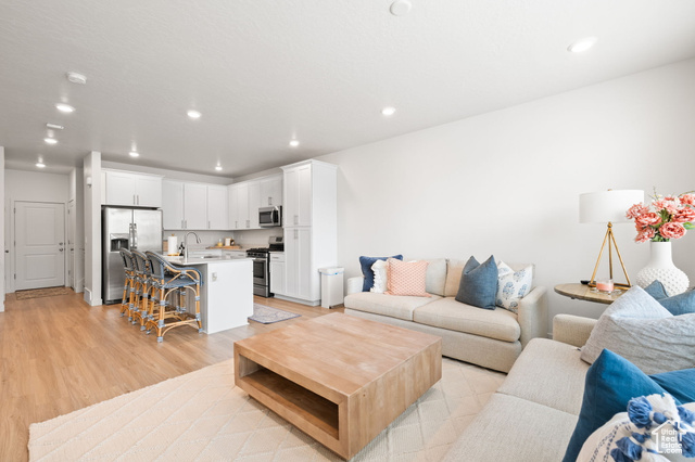 Photo 6 for MLS #2107116 at 715 S Miller Ave