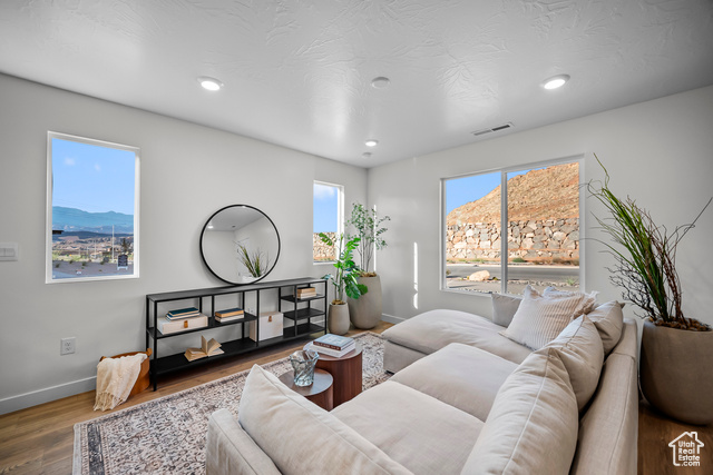 Photo 11 for MLS #2107124 at 3380 E Dance Hall Ln #2326