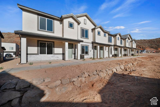 3376 E DANCE HALL LN, Washington UT 84780