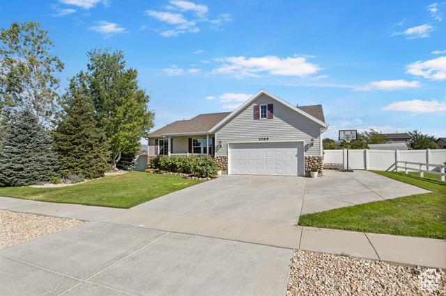 1069 S LEGRAND DR, Grantsville UT 84029
