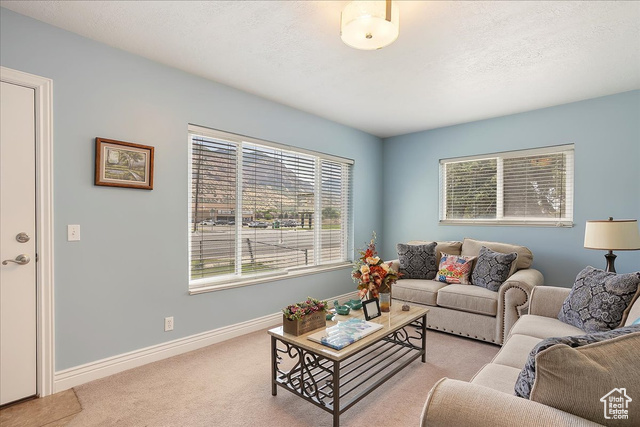 Photo 3 for MLS #2107150 at 1647 N Washington Blvd
