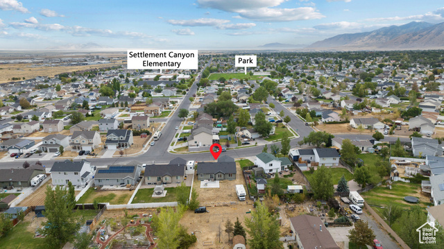 Photo 17 for MLS #2107153 at 879 Sundown Ln