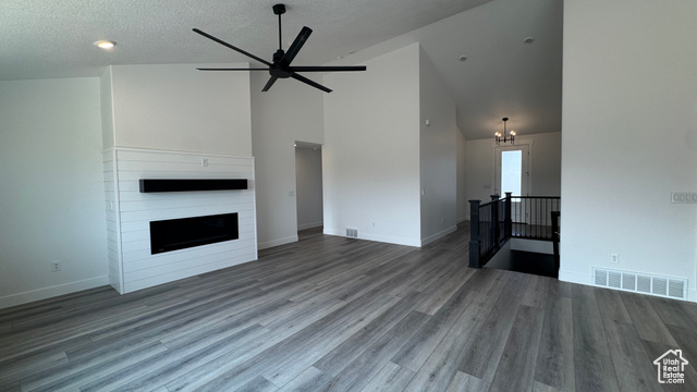 Photo 7 for MLS #2107156 at 426 E Redwood Ln #119