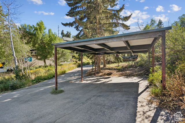 Photo 17 for MLS #2107159 at 130 Parkview Dr
