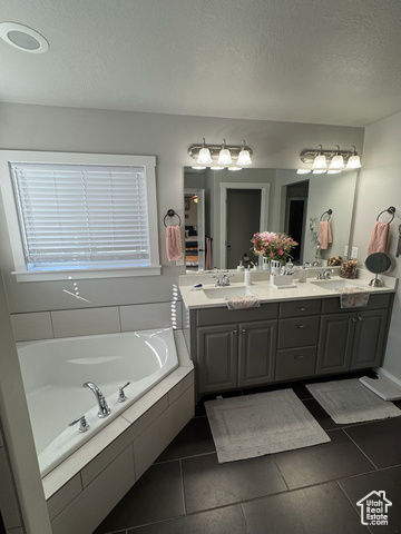 Photo 40 for MLS #2107170 at 7933 N Secretariat Rd